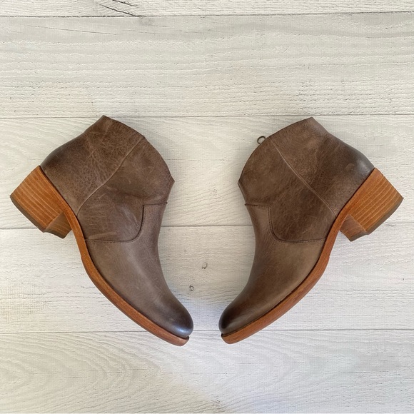 Kork-Ease Shoes - Kork-Ease Casper Ankle Grey Leather Boot Sz 7.5